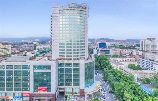 现代化医院必选：空气能热泵设备重塑热水供应